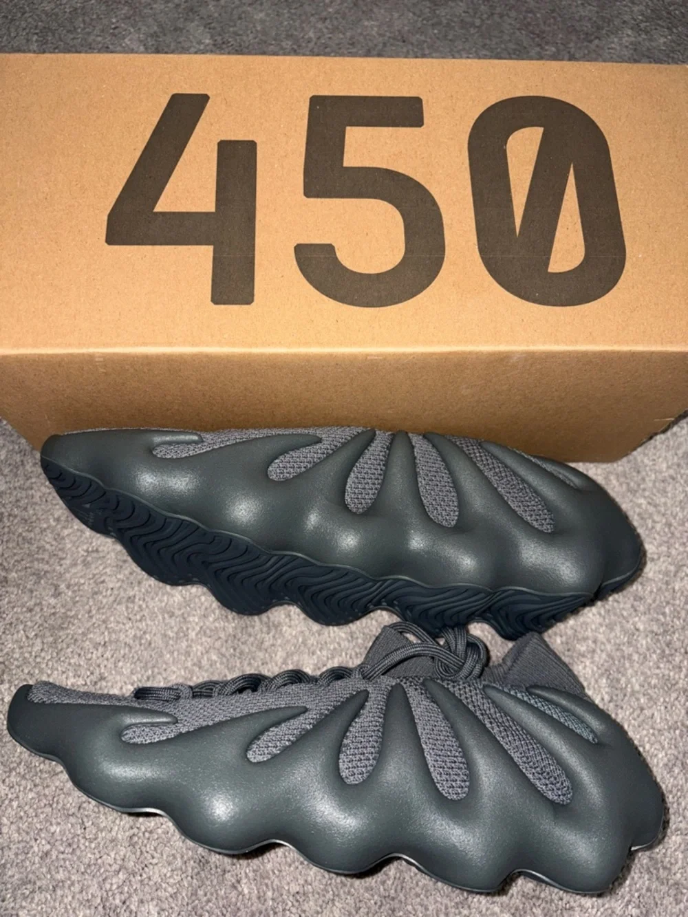 Yeezy 450 - Picture 2 of 7